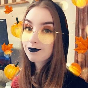 Meet your Posher, Rebekah